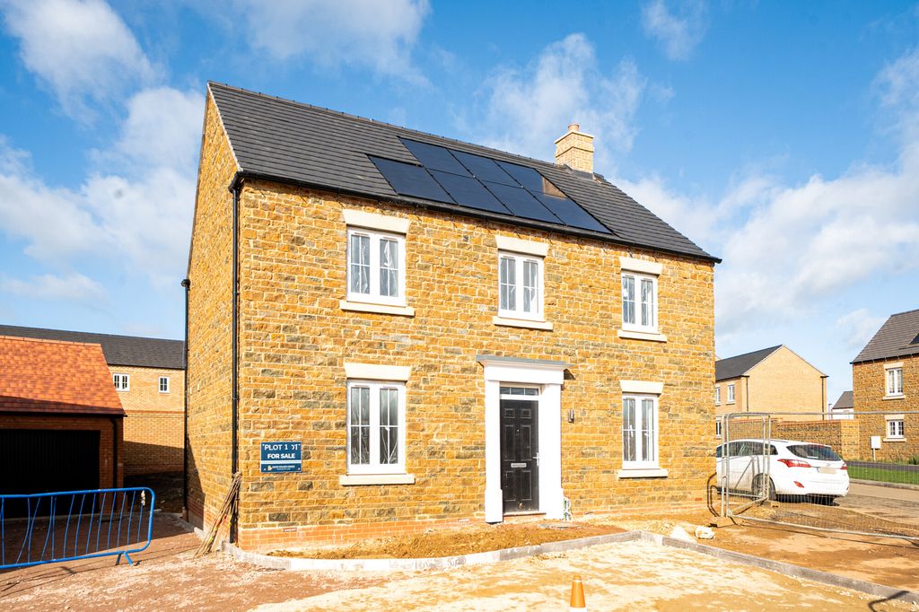 Additional image 11 of 4 bed detached house for saleBowlers Close, Banbury OX16