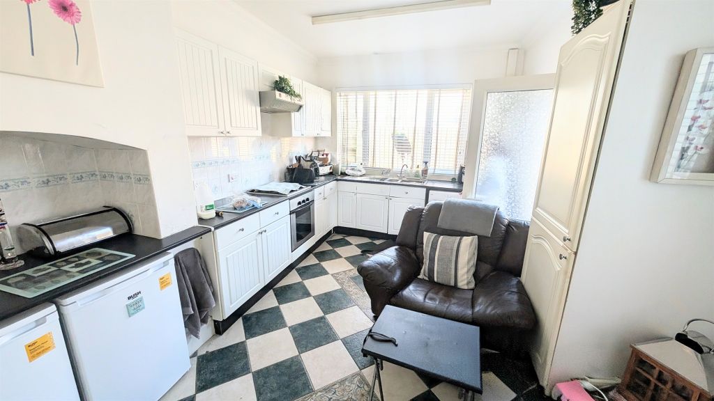 Additional image 3 of 4 bed semi-detached house for saleWoodchurch Lane, Birkenhead CH42