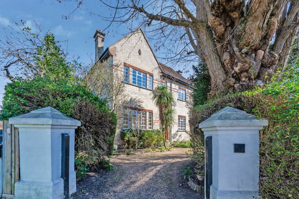 Additional image 21 of 3 bed flat for saleHayne Road, Beckenham BR3