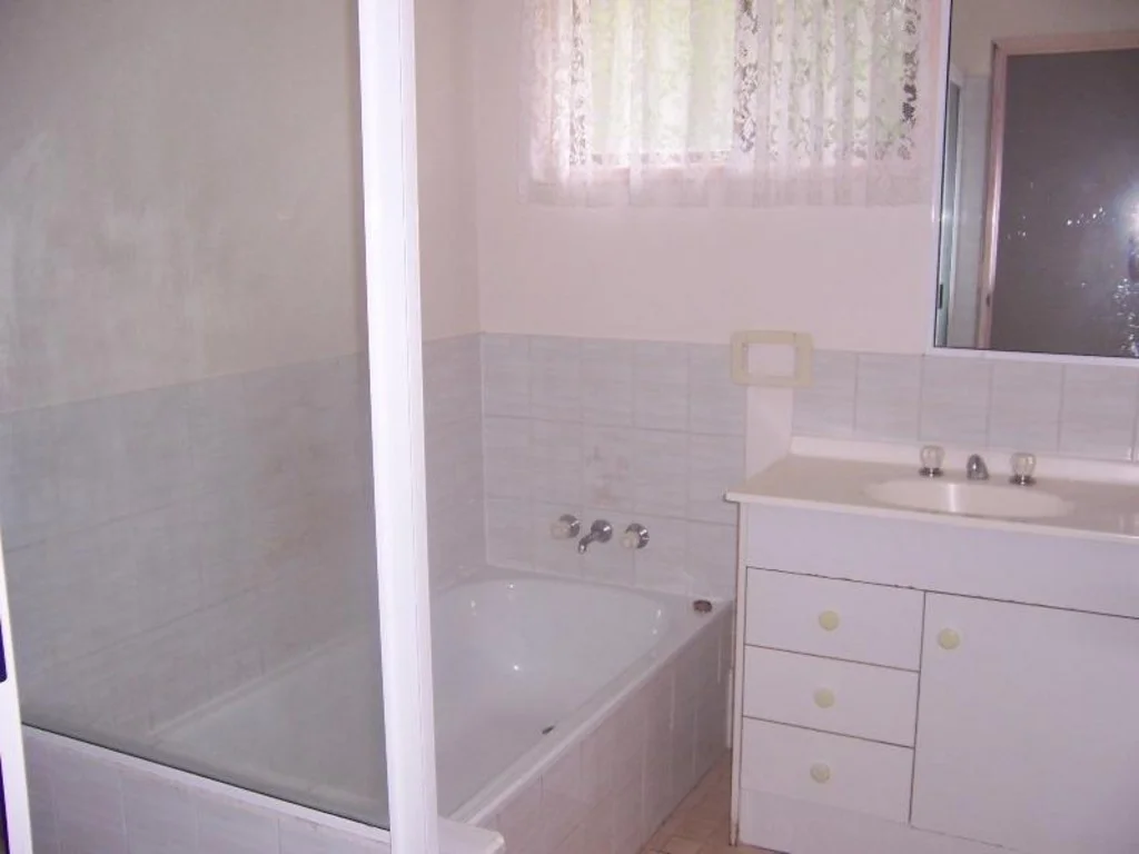 Additional image 6 of 38 White Street, Emerald QLD 4720