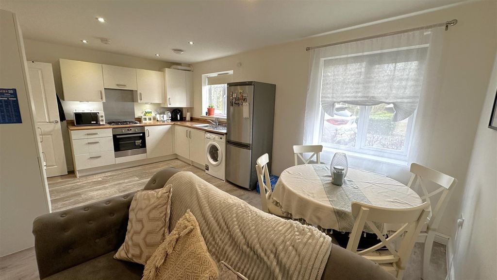 Additional image 5 of 1 bed flat for saleNine Elms Road, Strichley, Birmingham B30
