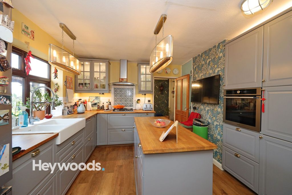 Additional image 3 of 4 bed detached bungalow for saleSherbourne Drive, Westlands, Newcastle Under Lyme ST5