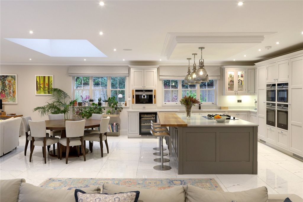 Additional image 8 of 6 bed detached house for saleGregories Farm Lane, Beaconsfield, Buckinghamshire HP9