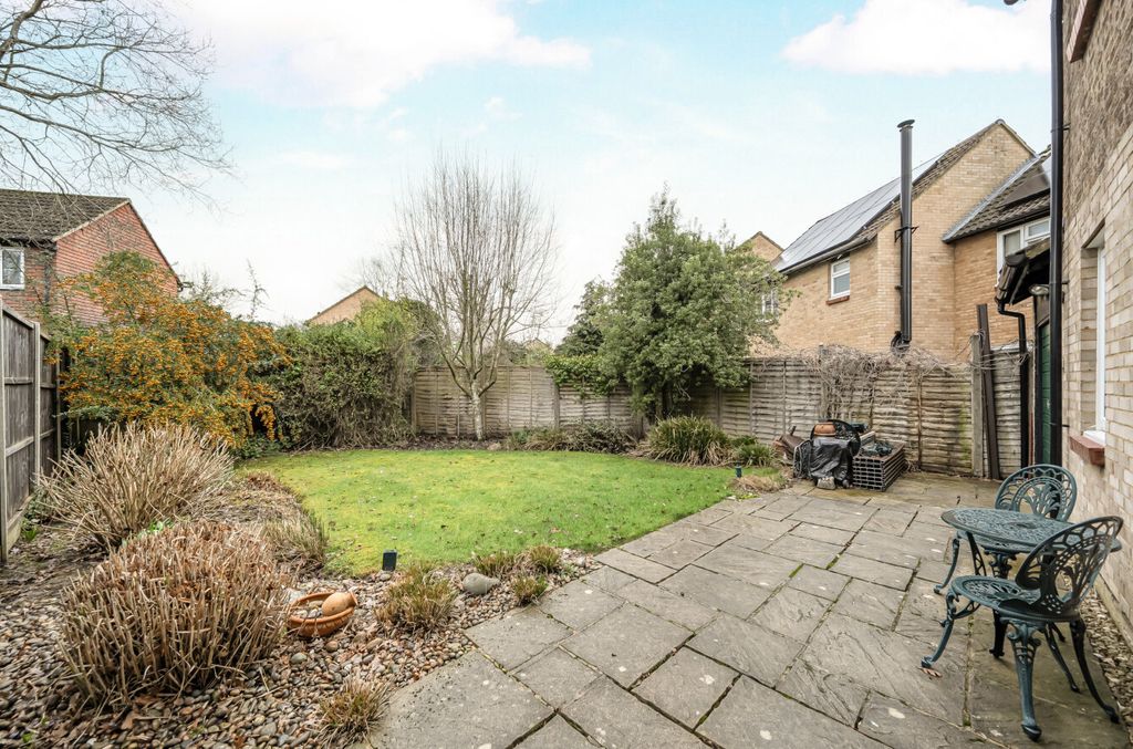 Additional image 12 of 3 bed link detached house for saleWoking, Surrey GU21