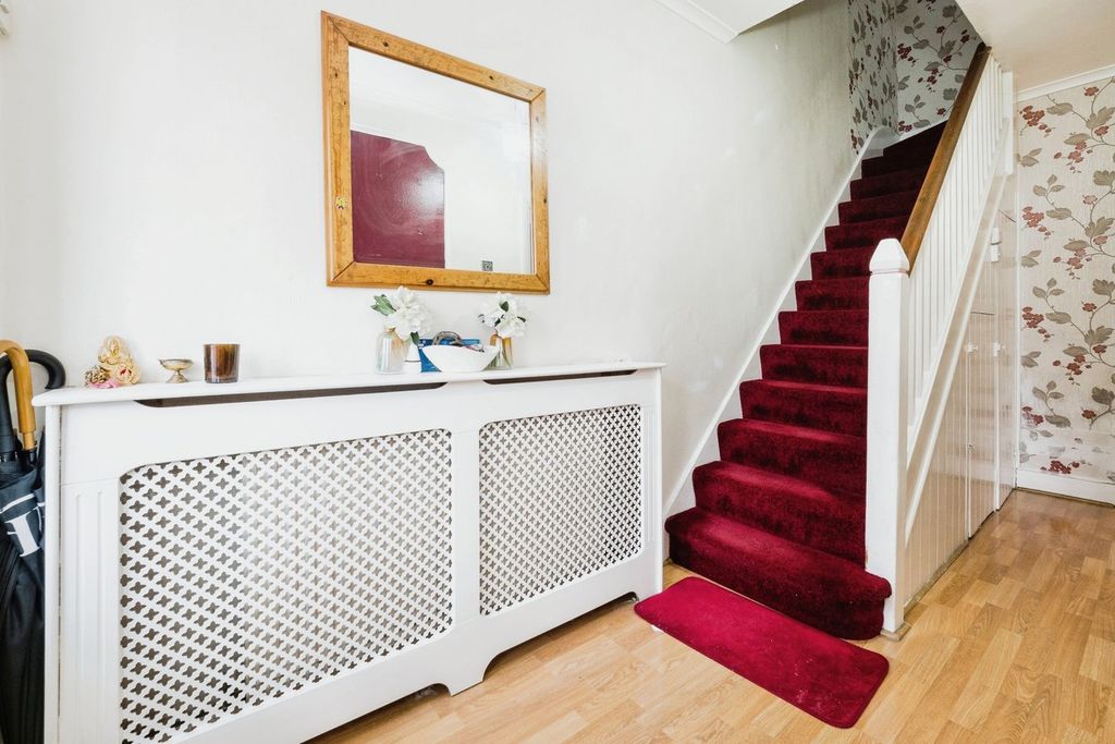 Additional image 8 of 3 bed terraced house for saleSt Thomas Gardens, Ilford IG1