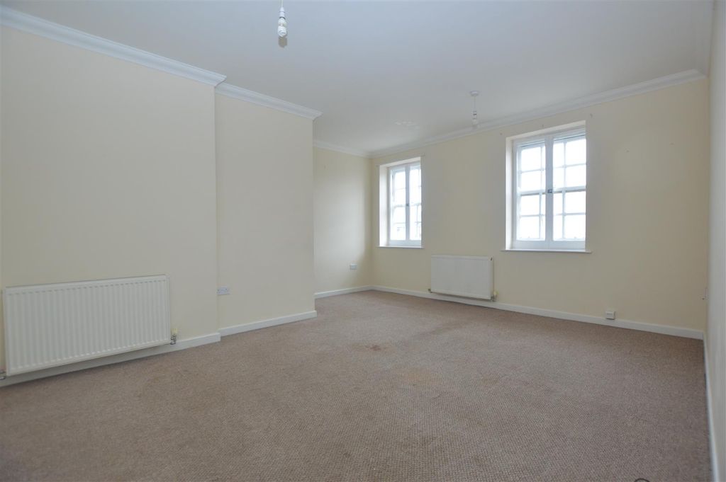 Additional image 3 of 2 bed flat for saleHigh Street, Attleborough NR17