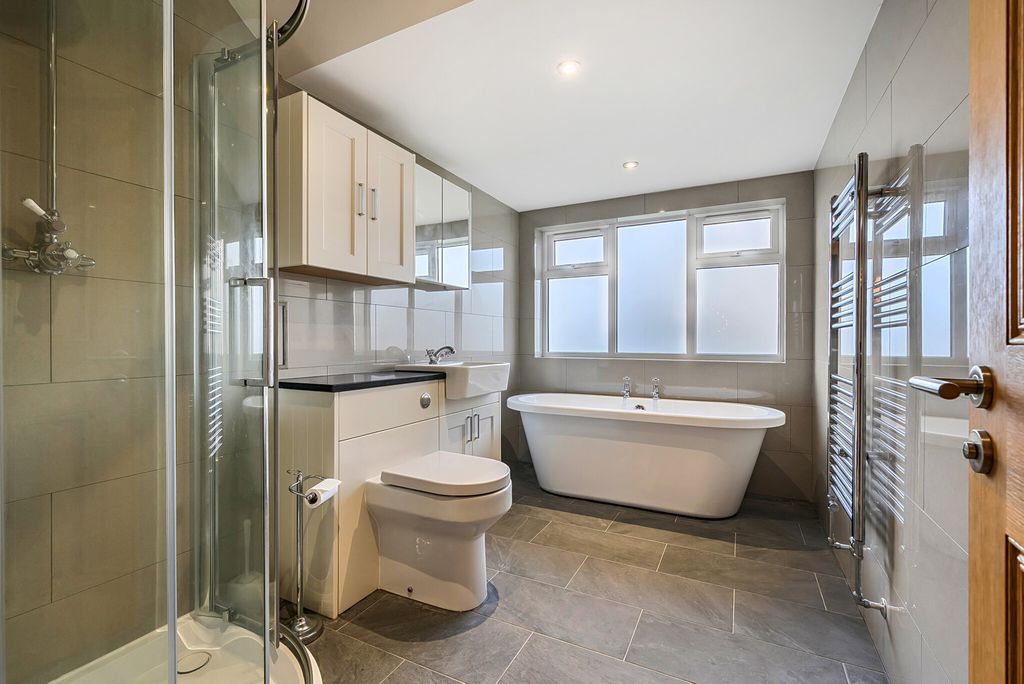 Additional image 27 of 4 bed detached house for saleNorthcourt Avenue, Reading RG2