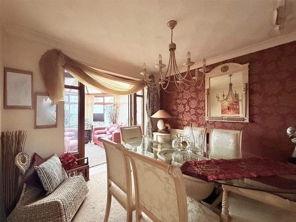 Additional image 4 of 4 bed detached house for saleMeadowbank, Ashton-Under-Lyne OL7