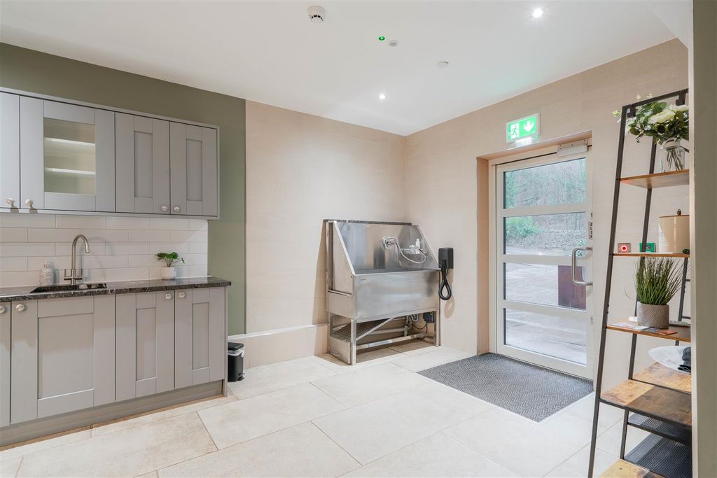 Additional image 14 of 1 bed flat for sale5 Rock Mill Holiday Apartments, The Dale, Stoney Middleton, Hope Valley S32