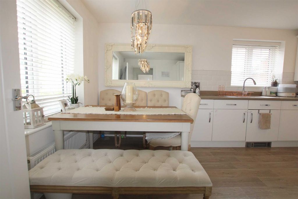 Additional image 6 of 3 bed semi-detached house for salePiebridge Way, Wortley, Leeds LS12