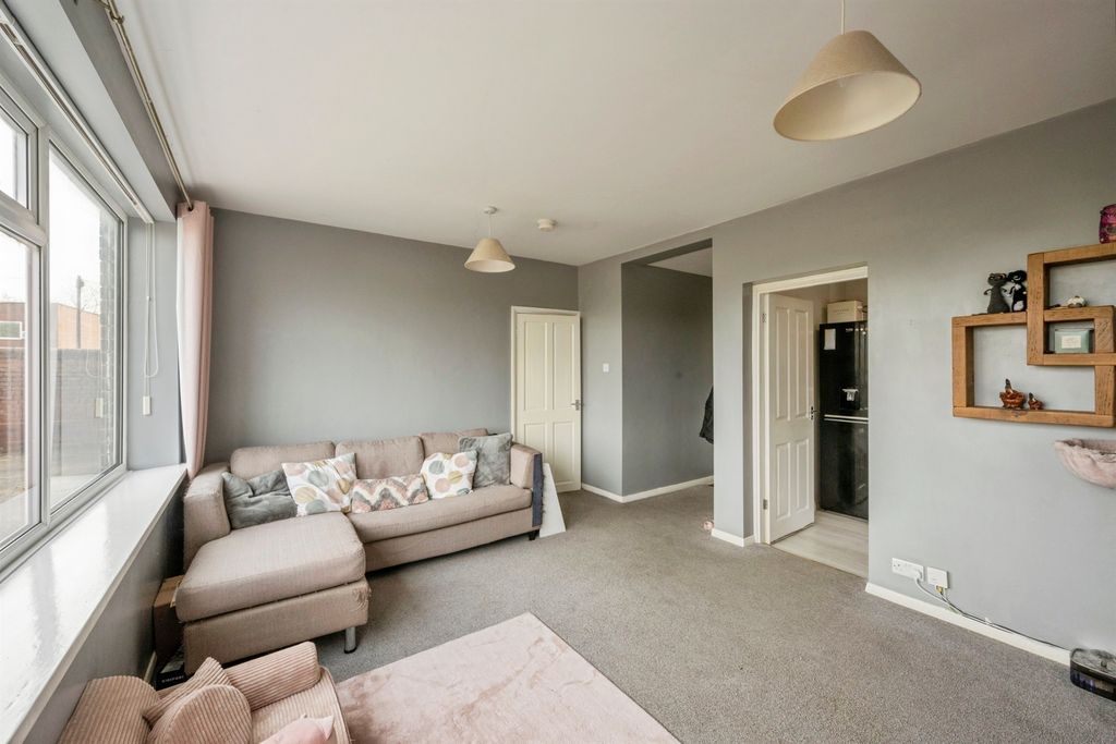 Additional image 5 of 2 bed flat for saleLeger Court, Bennetthorpe, Doncaster DN2