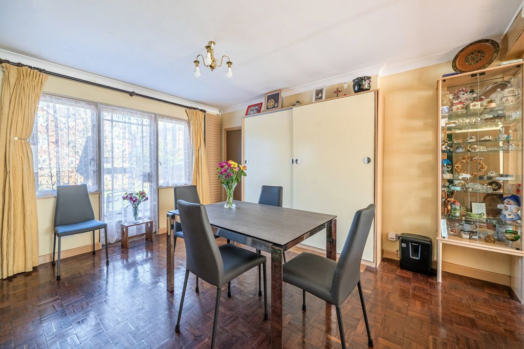 Additional image 3 of 3 bed detached house for saleQueens Road, Alton GU34