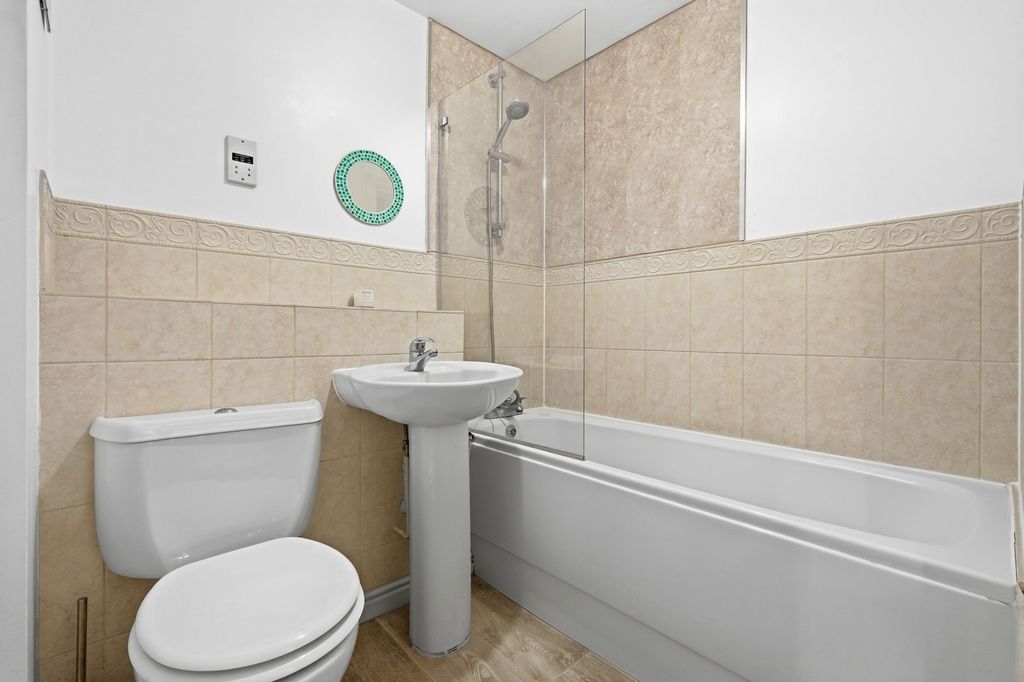 Additional image 4 of 1 bed flat for saleOld Maltings Approach, Melton IP12