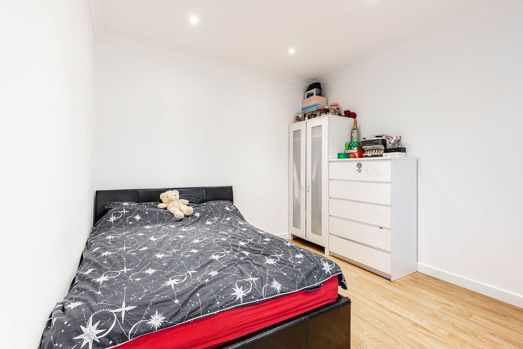 Additional image 10 of 4 bed bungalow for saleManor Road, Dagenham RM10