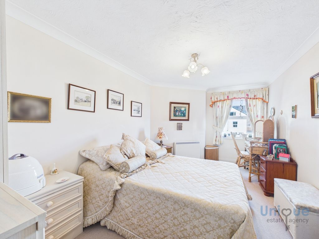 Additional image 8 of 2 bed flat for saleHardaker Court, 319-323 Clifton Drive South, Lytham St. Annes FY8