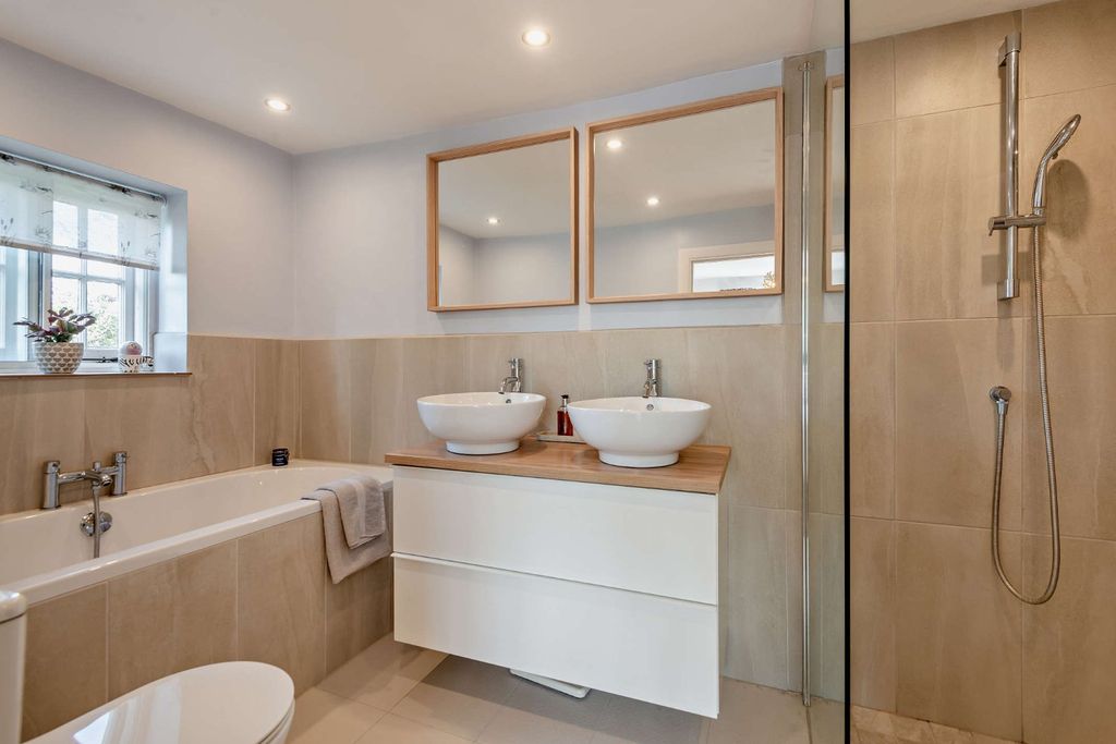 Additional image 13 of 6 bed detached house for saleEast Street, Billingshurst, West Sussex RH14