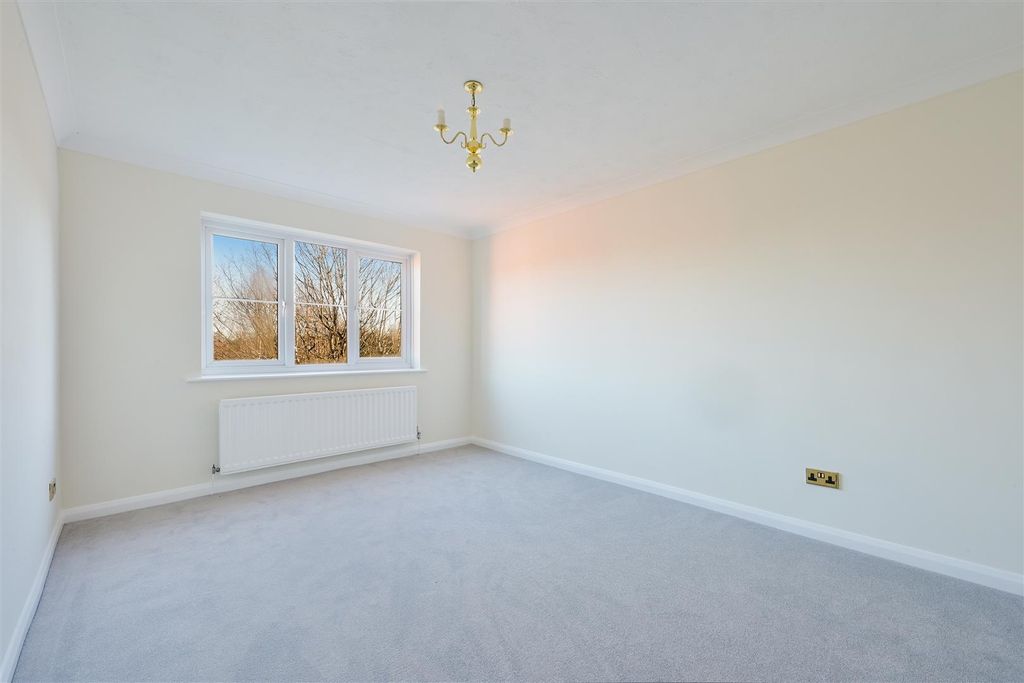 Additional image 4 of 2 bed flat for saleBasing Road, Banstead SM7