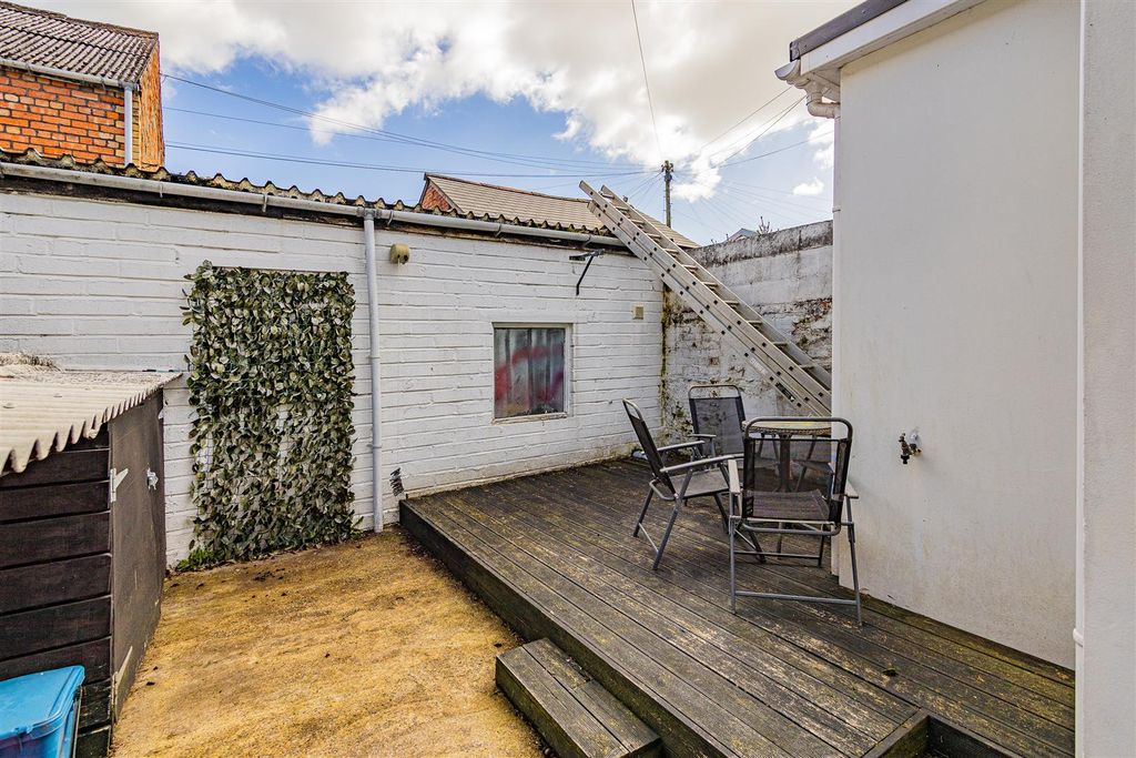 Additional image 4 of 4 bed property for saleLower Cathedral Road, Riverside, Cardiff CF11