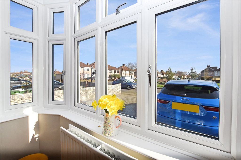 Additional image 27 of 4 bed semi-detached house for saleCumberland Drive, Bexleyheath DA7