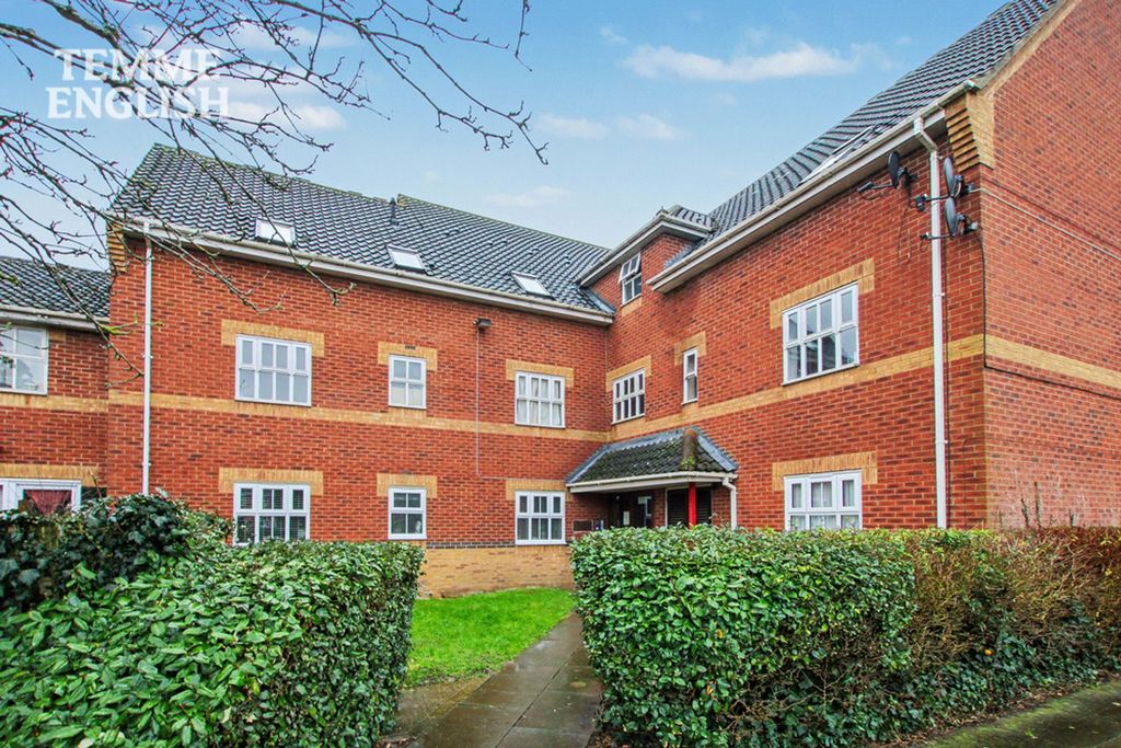 2 bed flat for saleStafford Green, Langdon Hills SS16