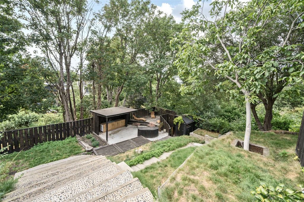 Additional image 5 of 5 bed detached house for saleFremantle Road, Belvedere DA17