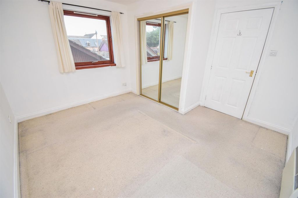 Additional image 13 of 2 bed flat for sale17 Springfield Gardens, Inverness IV3