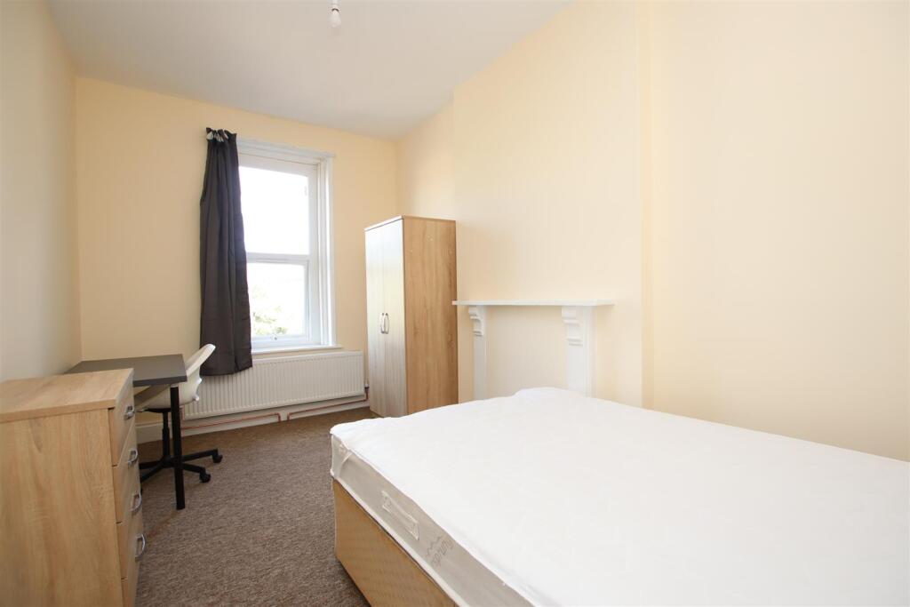 Additional image 3 of Lower Oldfield Park, Bath, BA2