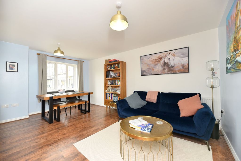 Additional image 2 of 2 bed flat for saleSullivan Court, Biggleswade SG18