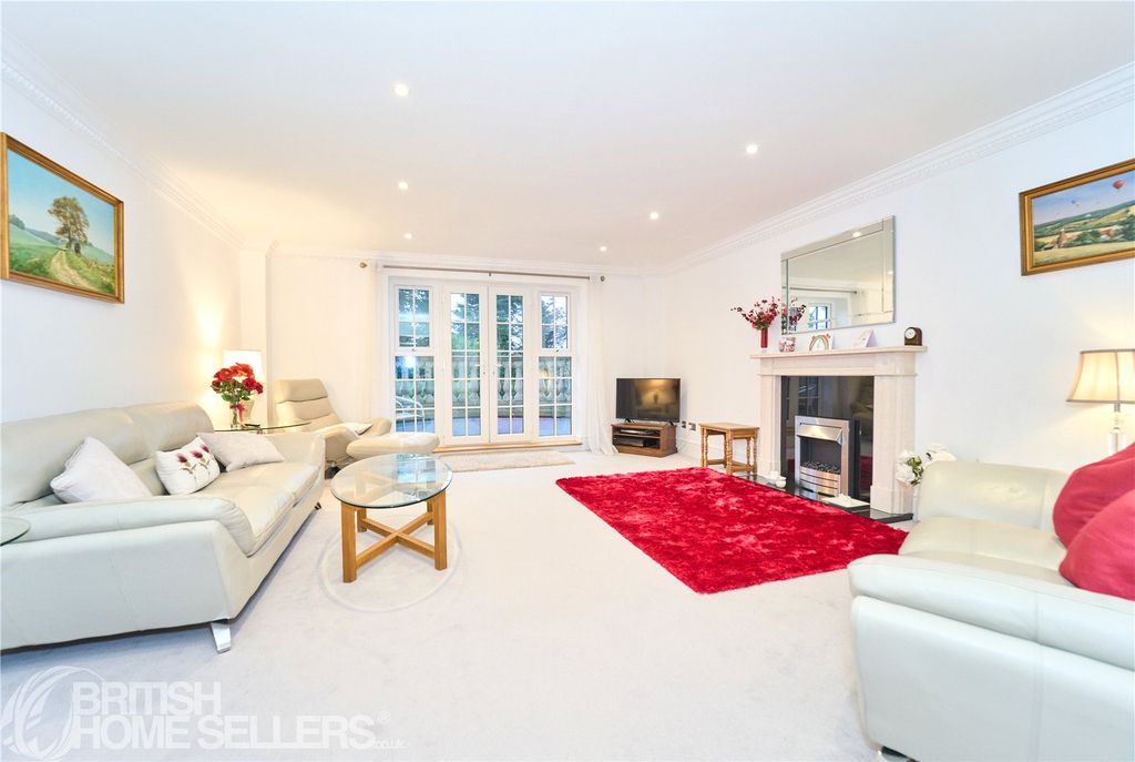 Additional image 6 of 2 bed flat for saleGrove Road, Beaconsfield, Buckinghamshire HP9