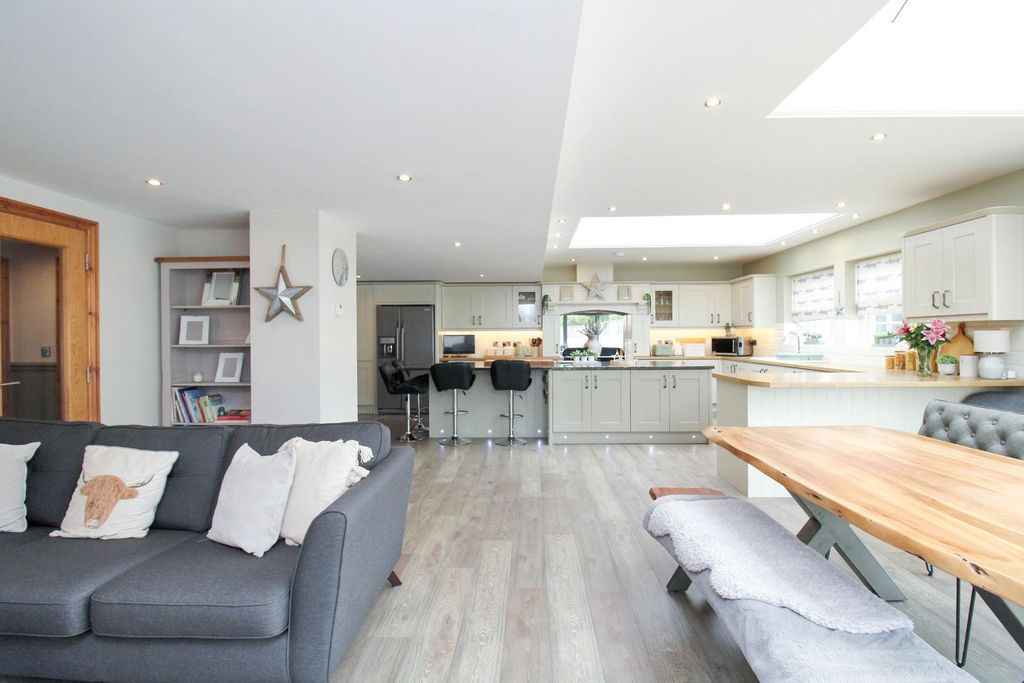 Additional image 6 of 5 bed detached house for saleChurch Wynd, Burneston, North Yorkshire DL8