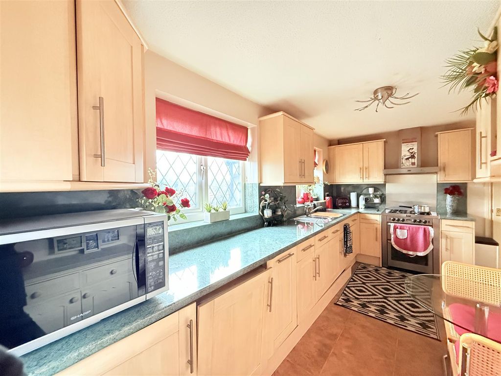 Additional image 7 of 4 bed detached house for saleMeadowbank, Ashton-Under-Lyne OL7
