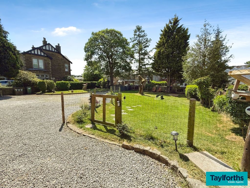 Additional image 32 of 5 bed property for saleMercer House, Gisburn Road, Barnoldswick BB18
