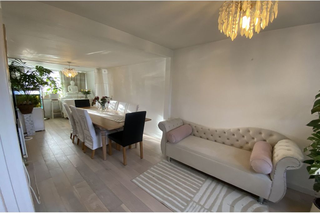 Additional image 8 of 4 bed detached house for saleBeech Avenue, Biggleswade SG18