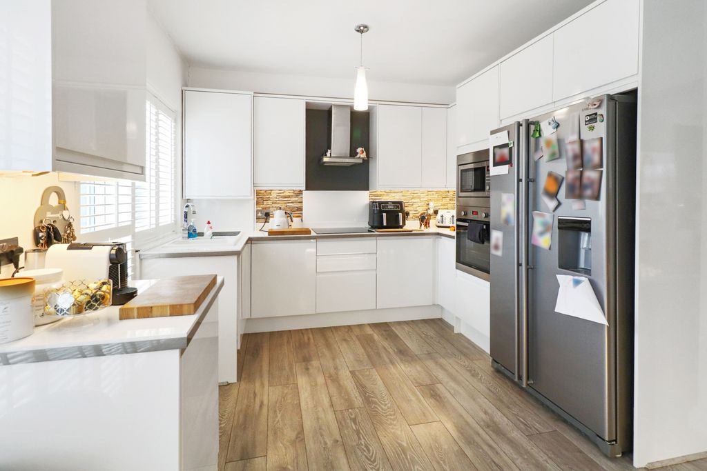 Additional image 10 of 3 bed semi-detached house for saleHeron Hill, Belvedere DA17