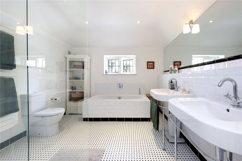 Additional image 12 of 5 bed detached house for saleWestfield Road, Beaconsfield, Buckinghamshire HP9
