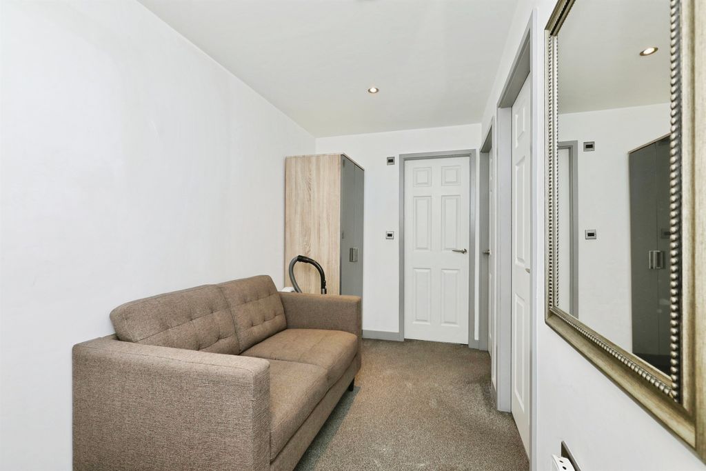 Additional image 12 of 1 bed flat for salePrinces Street, Doncaster DN1