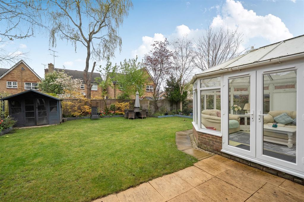 Additional image 22 of 4 bed detached house for saleBarker Close, Arborfield, Berkshire RG2