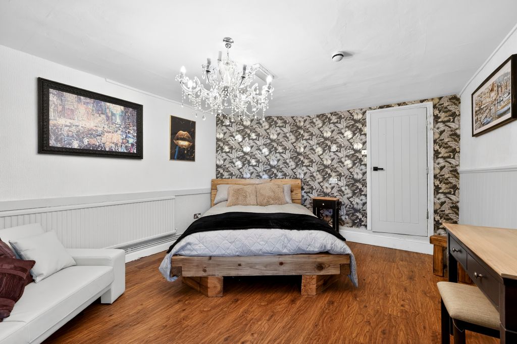 Additional image 13 of 9 bed semi-detached house for saleMain Street, Alfreton DE55