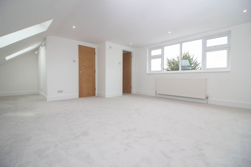 Additional image 4 of 4 bed semi-detached bungalow for saleSt Georges Drive, Carpenders Park, Watford WD19