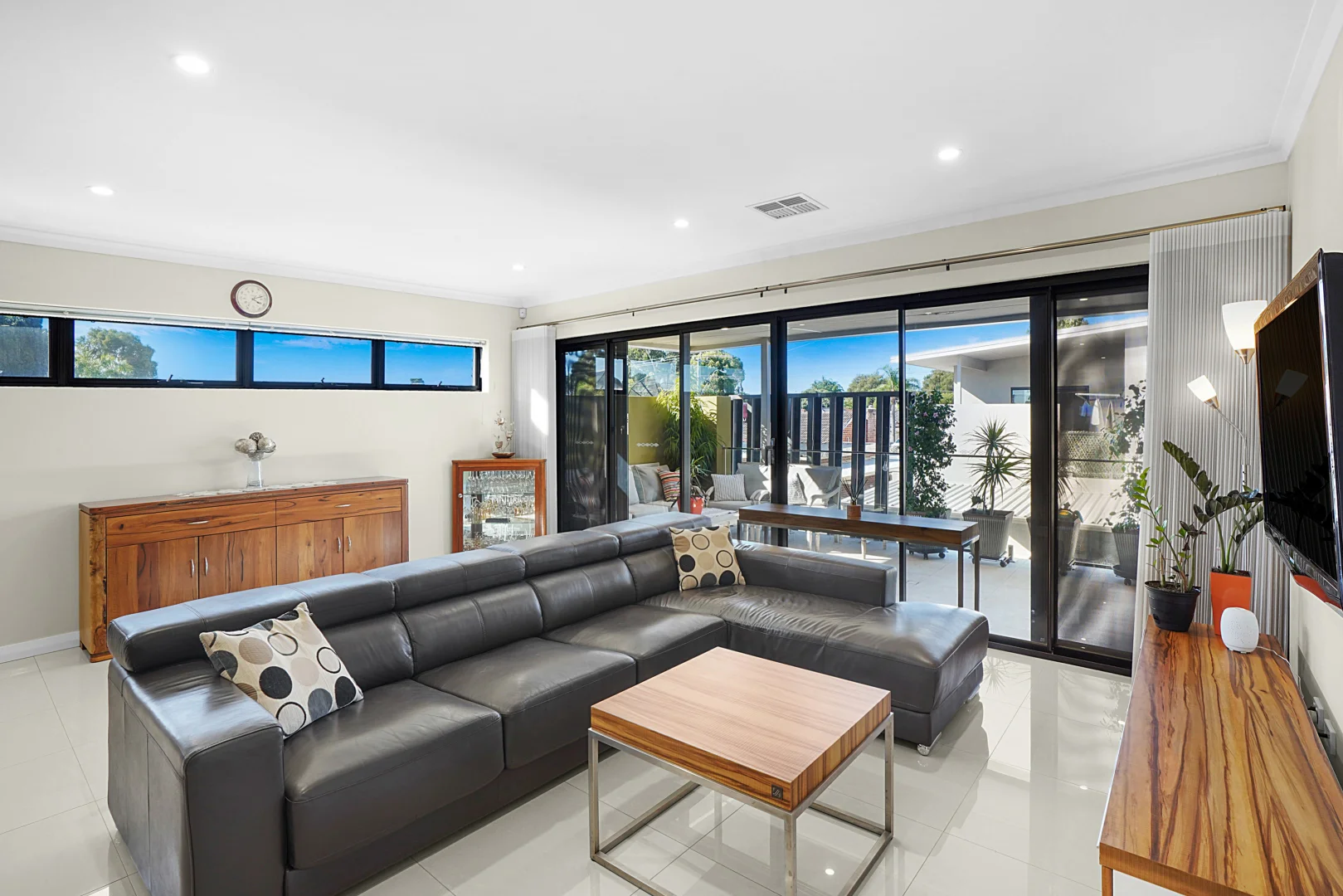 8/316 Hardey Road, Cloverdale WA 6105