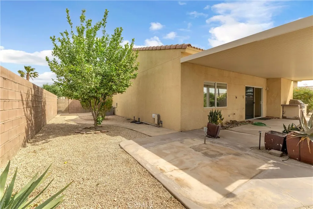 68699 Pasada Rd, Cathedral City, CA 92234