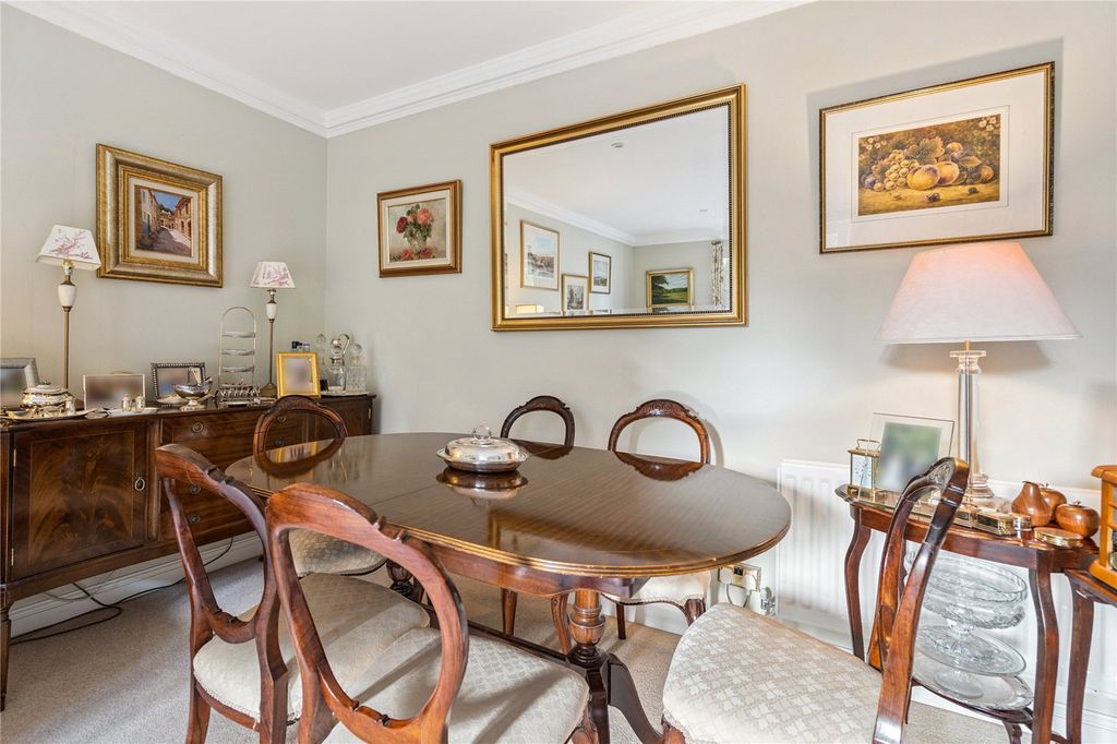 Additional image 5 of 2 bed flat for saleChesham Road, Berkhamsted, Hertfordshire HP4