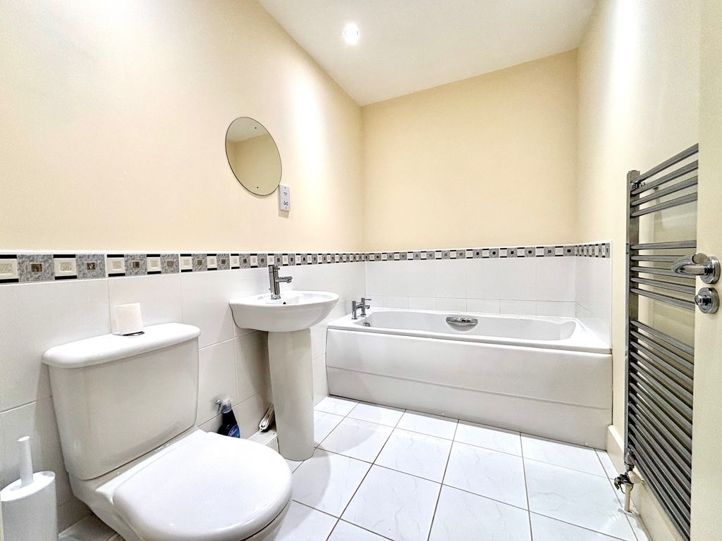 Additional image 9 of 2 bed flat for saleCavendish Road, Matlock DE4