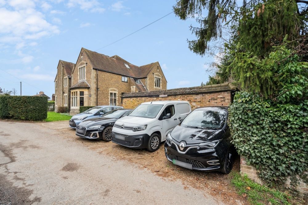 Additional image 18 of 2 bed flat for saleCastle Hill Court, Castle Hill, Berkhamsted, Hertfordshire HP4