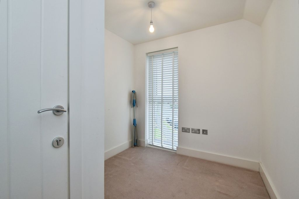 Additional image 18 of 4 bed town house for saleBwlchygwynt, Llanelli, Carmarthenshire SA15