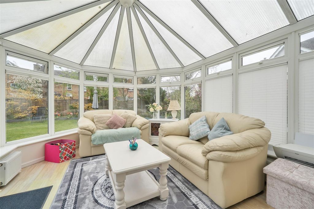 Additional image 20 of 4 bed detached house for saleBarker Close, Arborfield, Berkshire RG2