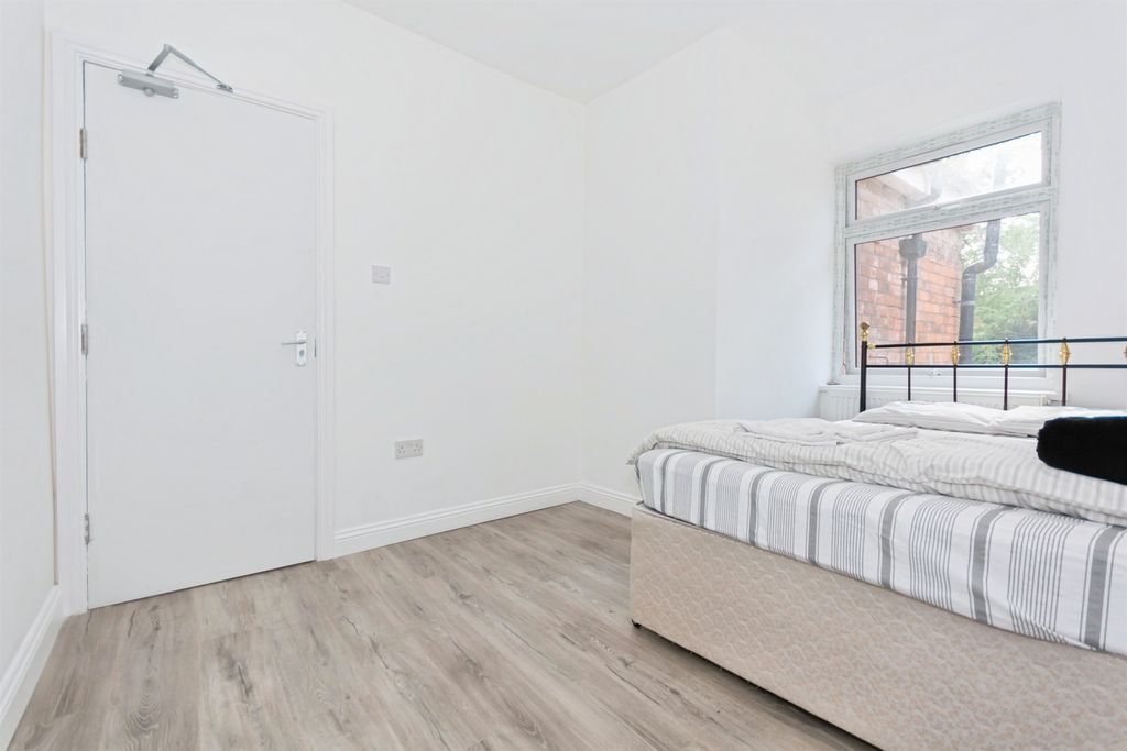 Additional image 13 of 5 bed terraced house for saleLifford Lane, Birmingham B30