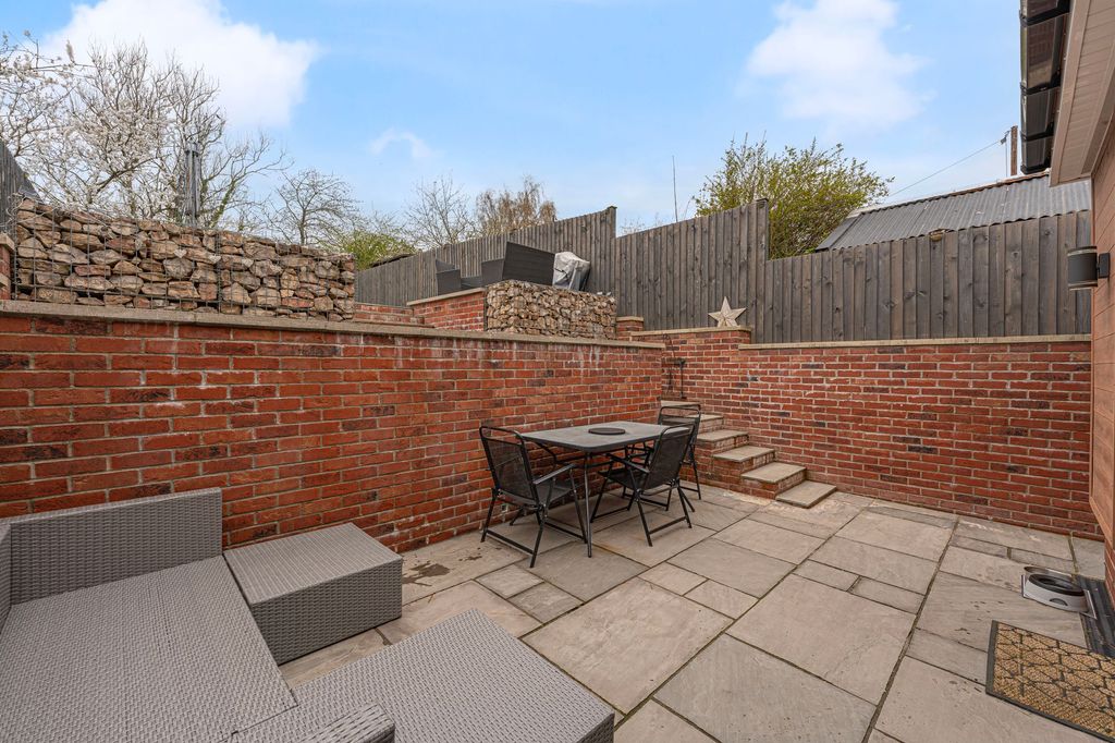 Additional image 28 of 3 bed semi-detached house for saleBrynglas Avenue, Newport NP20