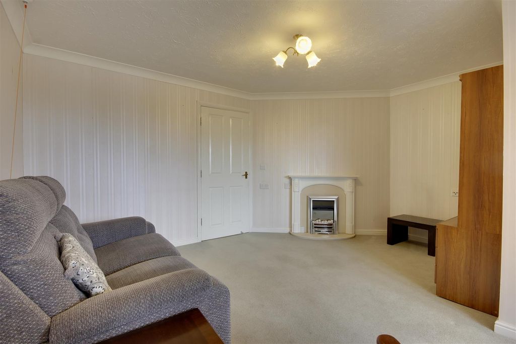 Additional image 5 of 2 bed flat for saleHudson Court, Hessle HU13