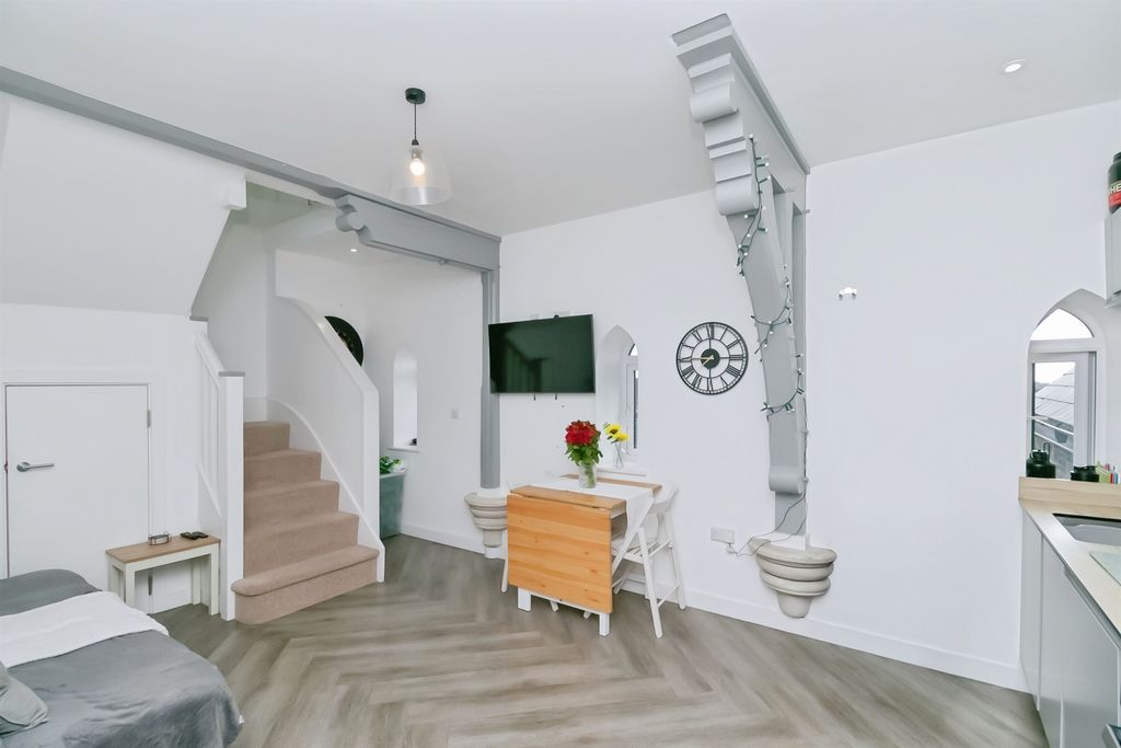 Additional image 6 of 1 bed flat for saleWindsor Road, Barry CF62